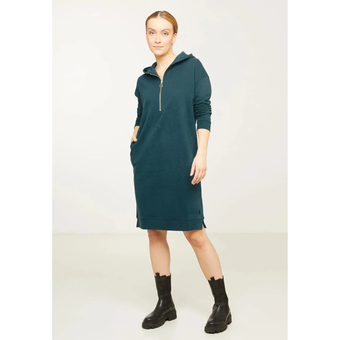 RECOLUTION Sweatkleid ANUBIAS