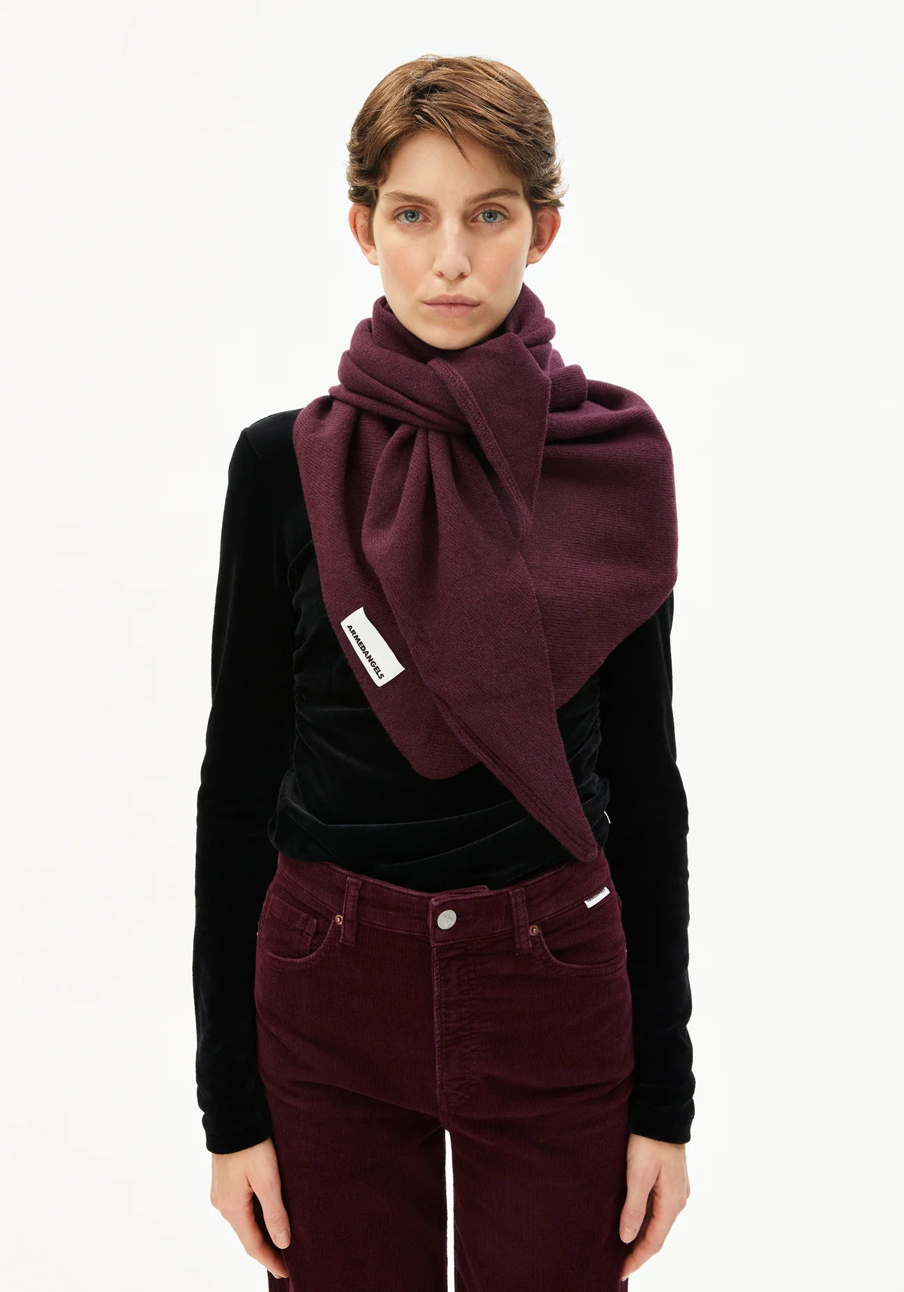 ARMEDANGELS BRYANAA TRIANGLE SCARF