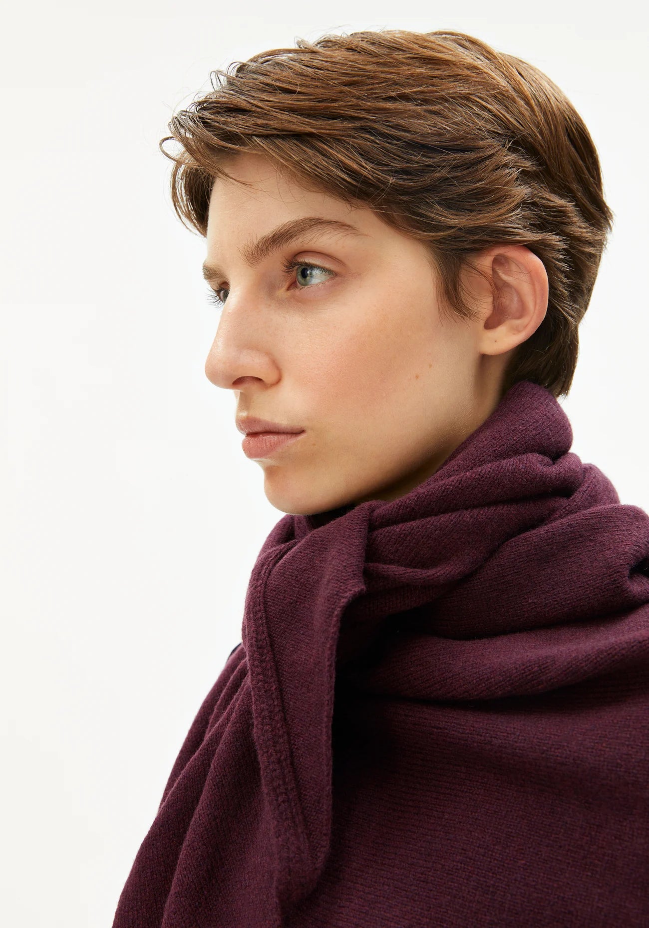 ARMEDANGELS BRYANAA TRIANGLE SCARF