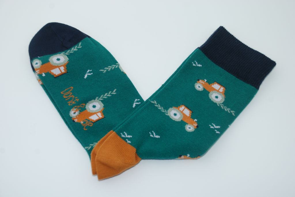 Doris & Dude Bamboo Socks Green Tractor