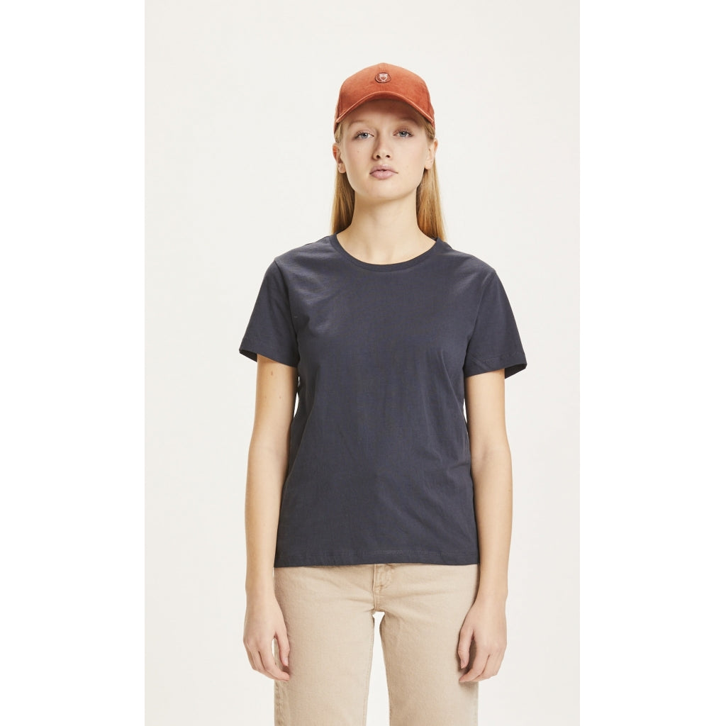 KnowledgeCotton Apparel  ROSA basic tee #farbe_total-eclipse