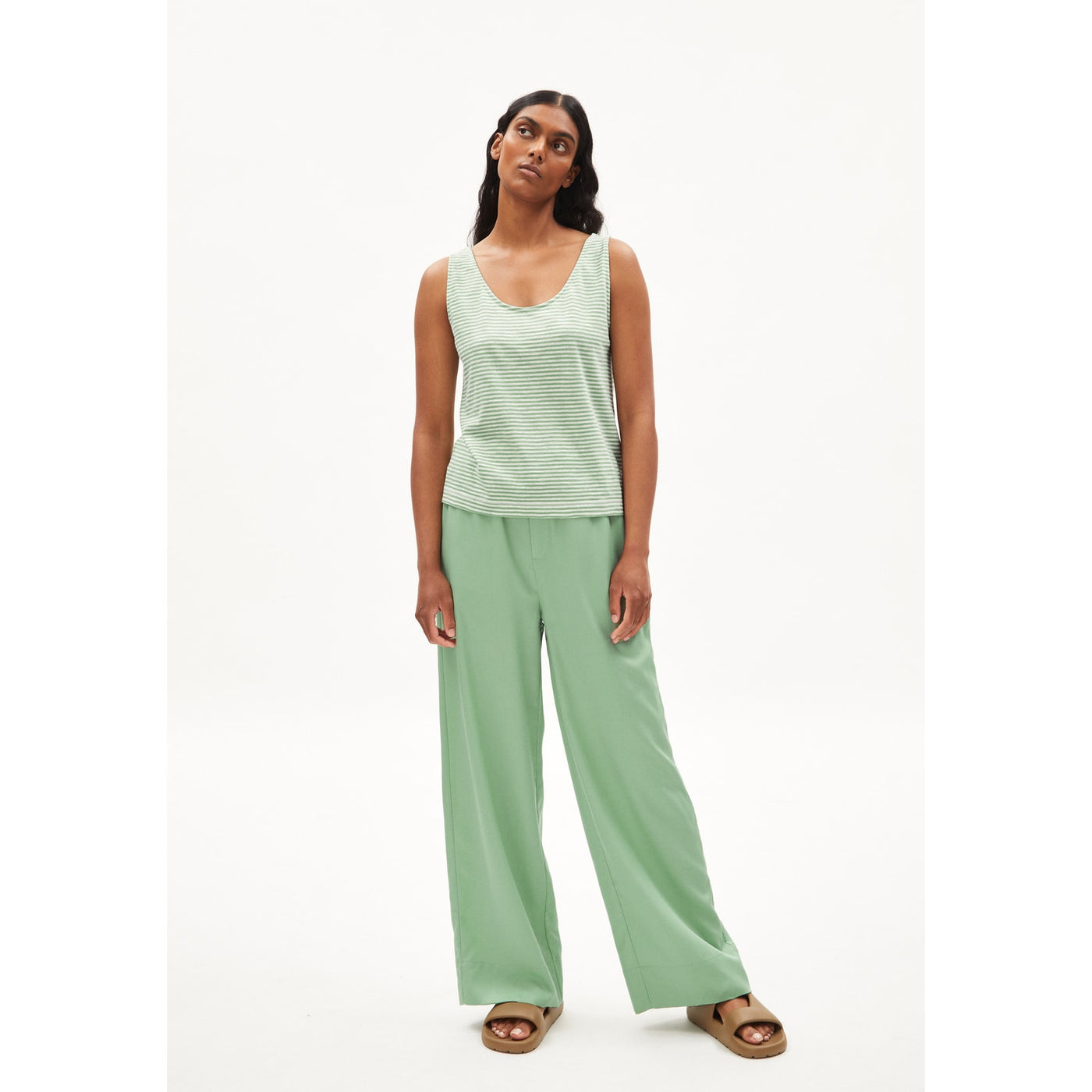 JOVAALIE HOSE LOOSE FIT AUS TENCEL™ LYOCELL